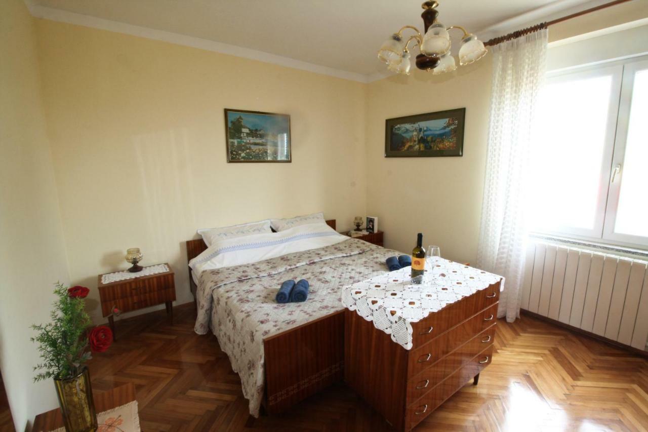 Apartment Persich Пула Екстер'єр фото